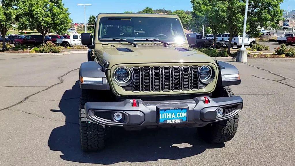 new 2025 Jeep Gladiator car, priced at $45,999