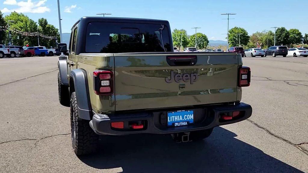 new 2025 Jeep Gladiator car, priced at $45,999