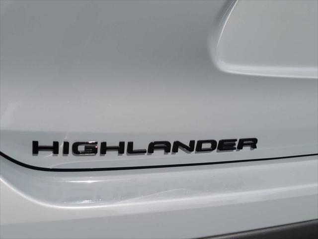 used 2024 Toyota Highlander Hybrid car, priced at $49,998