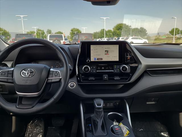 used 2024 Toyota Highlander Hybrid car, priced at $49,998