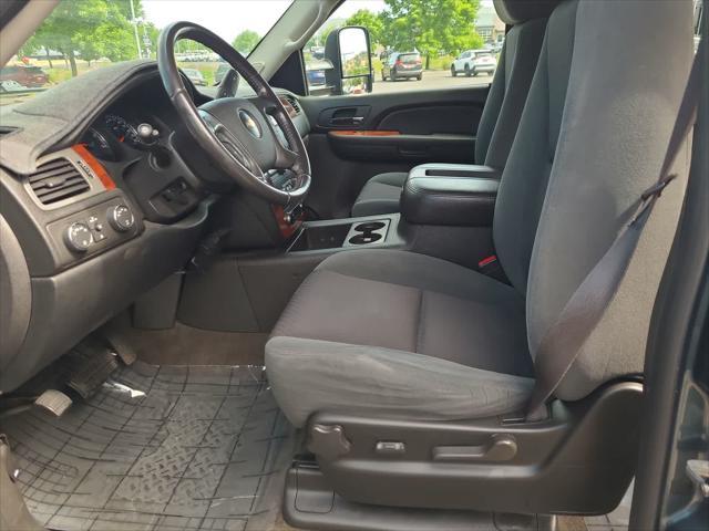 used 2009 Chevrolet Suburban car, priced at $9,998