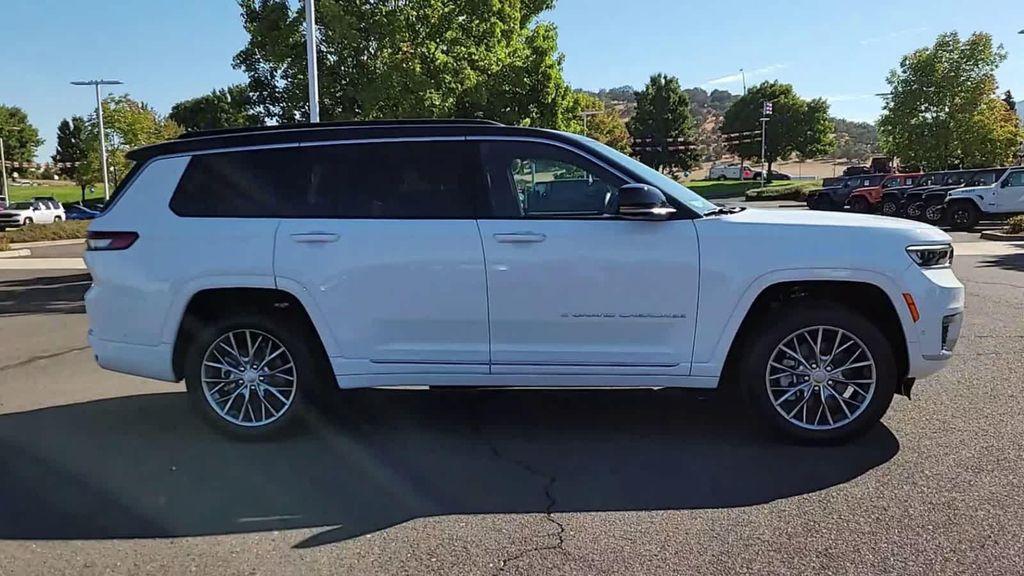 new 2025 Jeep Grand Cherokee L car, priced at $54,999