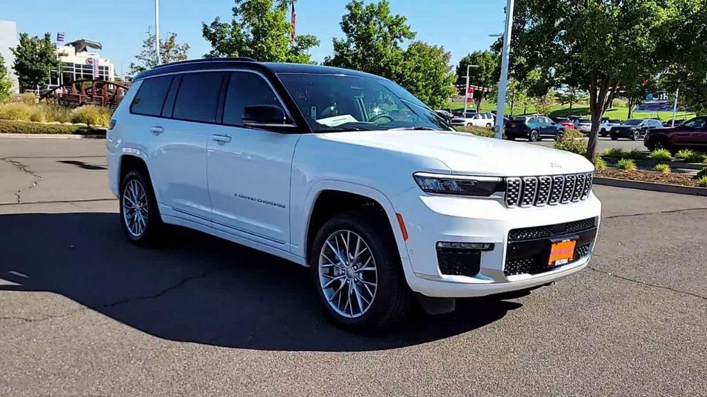 new 2025 Jeep Grand Cherokee L car, priced at $54,999