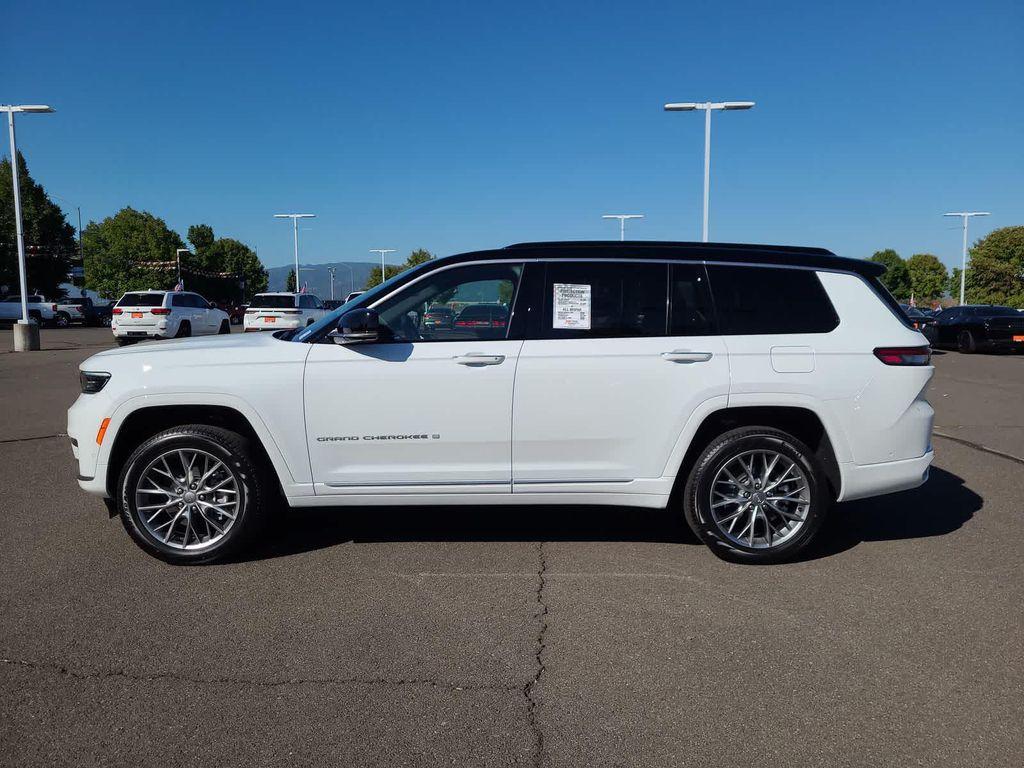 new 2025 Jeep Grand Cherokee L car, priced at $54,999
