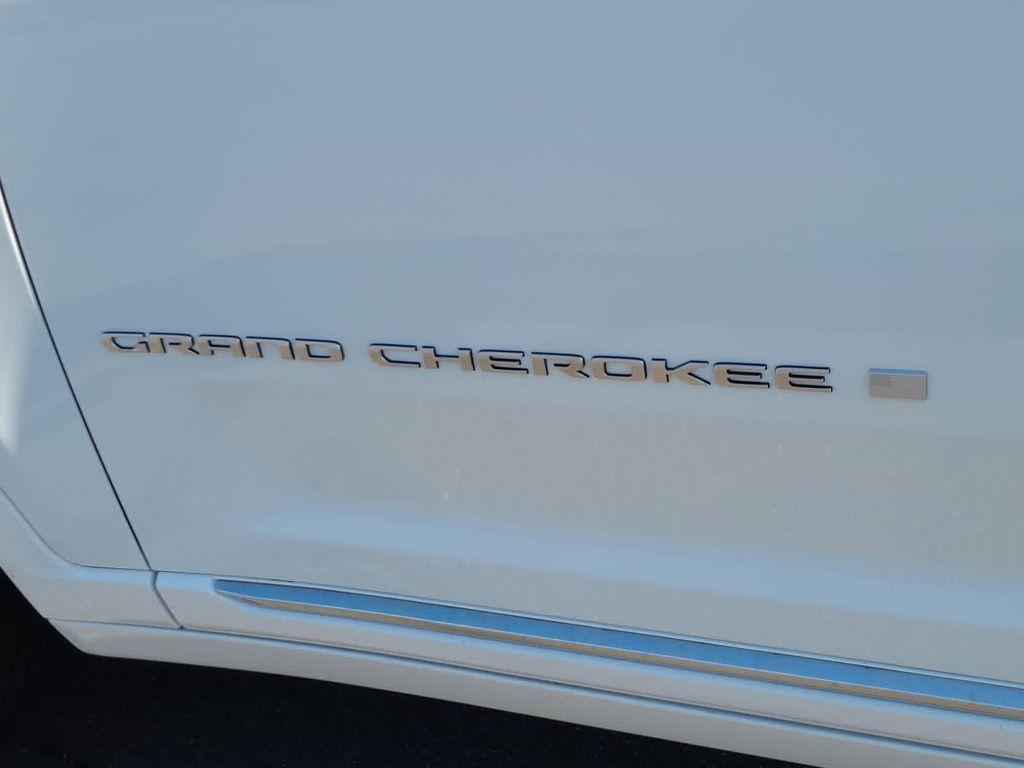 new 2025 Jeep Grand Cherokee L car, priced at $54,999