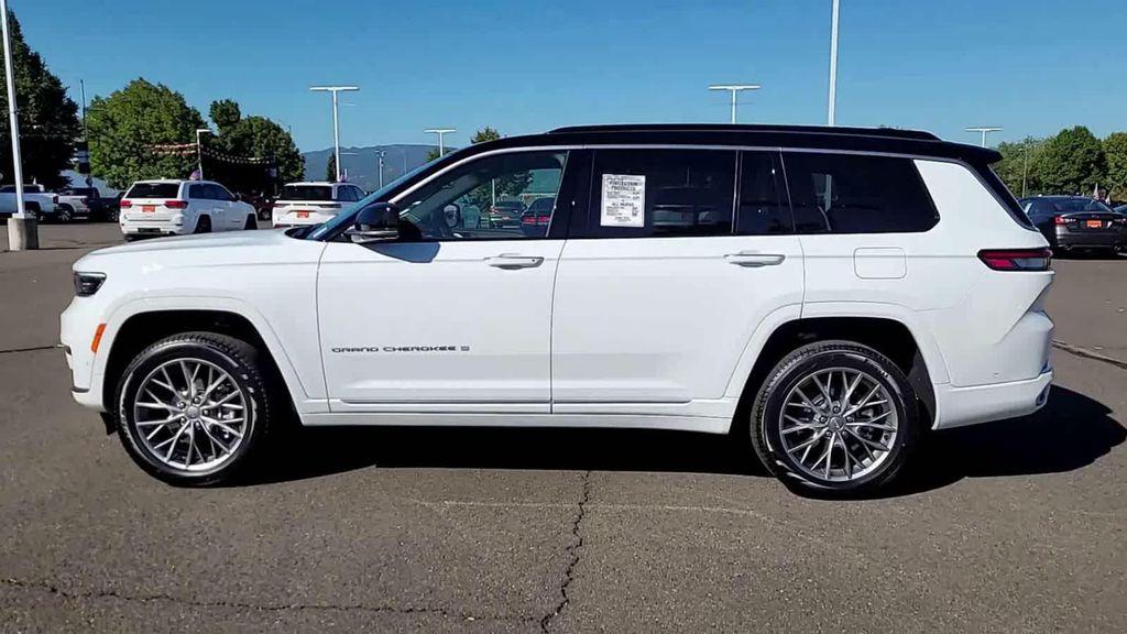 new 2025 Jeep Grand Cherokee L car, priced at $54,999