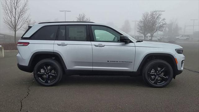 new 2025 Jeep Grand Cherokee car, priced at $40,999