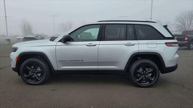 new 2025 Jeep Grand Cherokee car, priced at $40,999