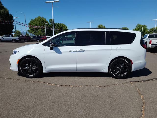 new 2024 Chrysler Pacifica car, priced at $37,999