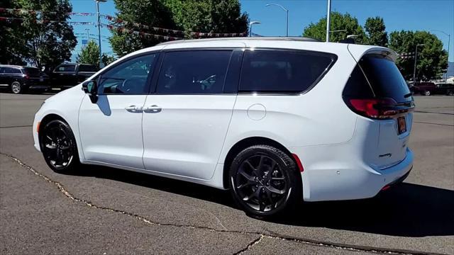 new 2024 Chrysler Pacifica car, priced at $37,999