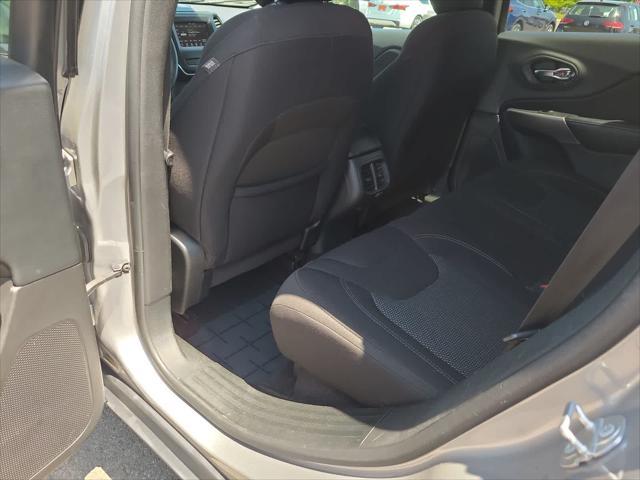 used 2019 Jeep Cherokee car, priced at $15,998