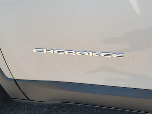 used 2019 Jeep Cherokee car, priced at $15,998
