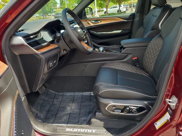new 2025 Jeep Grand Cherokee car, priced at $61,999