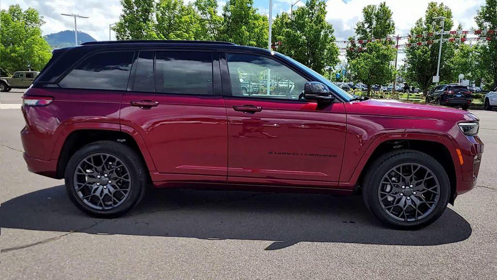 new 2025 Jeep Grand Cherokee car, priced at $64,999