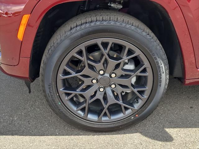 new 2025 Jeep Grand Cherokee car, priced at $61,999