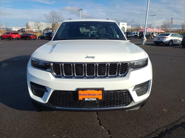 new 2025 Jeep Grand Cherokee car, priced at $40,815