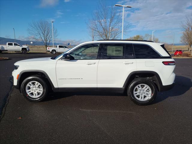 new 2025 Jeep Grand Cherokee car, priced at $40,815