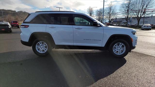 new 2025 Jeep Grand Cherokee car, priced at $40,815