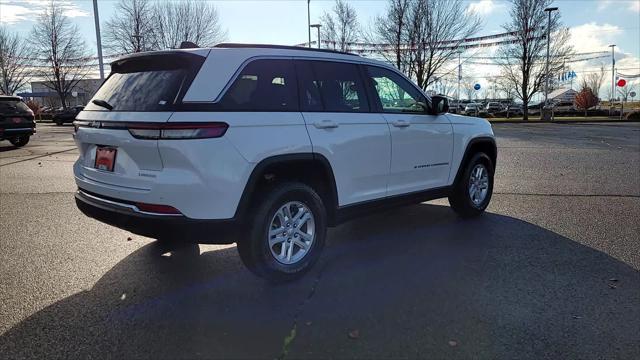 new 2025 Jeep Grand Cherokee car, priced at $40,815