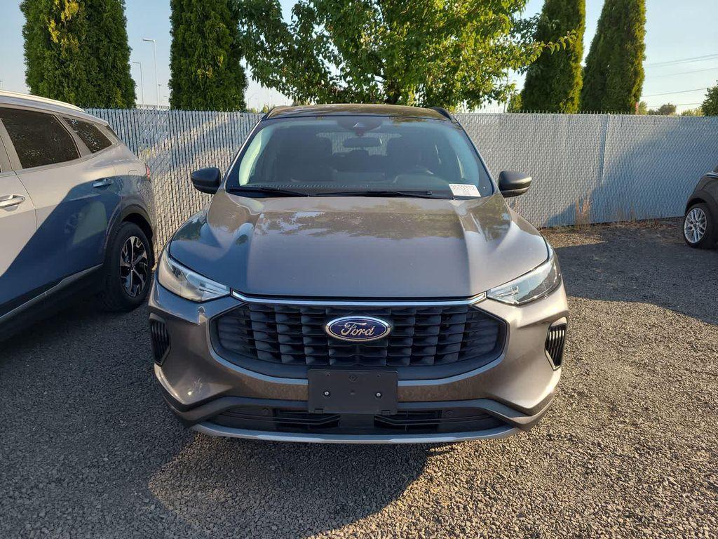 used 2024 Ford Escape car, priced at $25,998