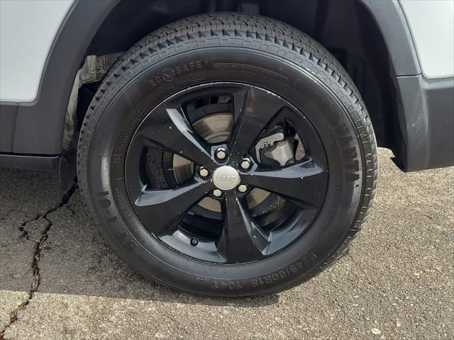 used 2019 Jeep Cherokee car, priced at $17,998
