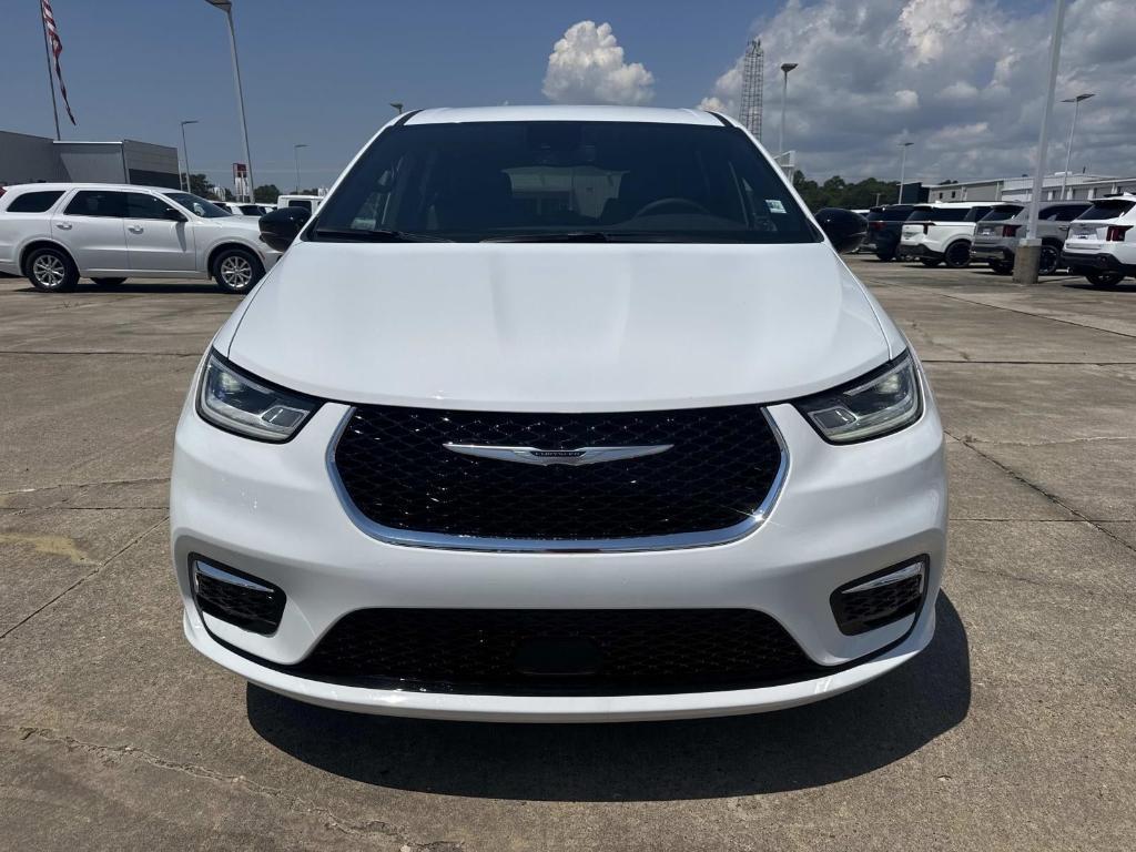 new 2026 Chrysler Pacifica car, priced at $42,210