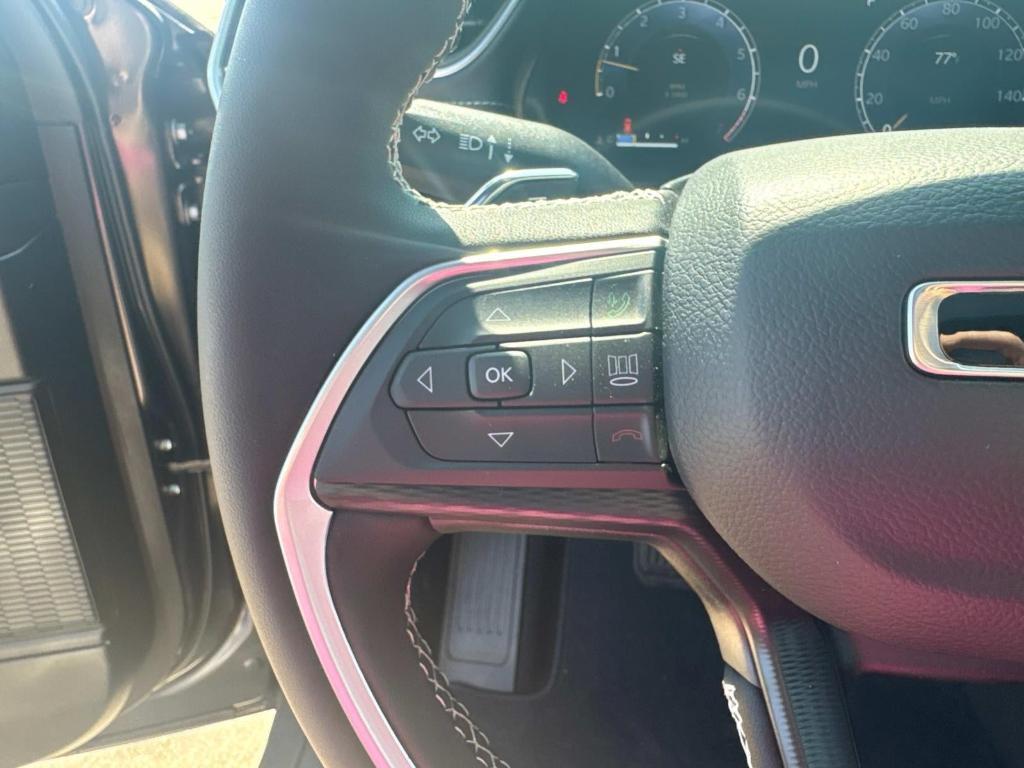 new 2025 Jeep Grand Cherokee car, priced at $39,370