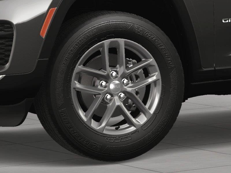 new 2025 Jeep Grand Cherokee car, priced at $42,370