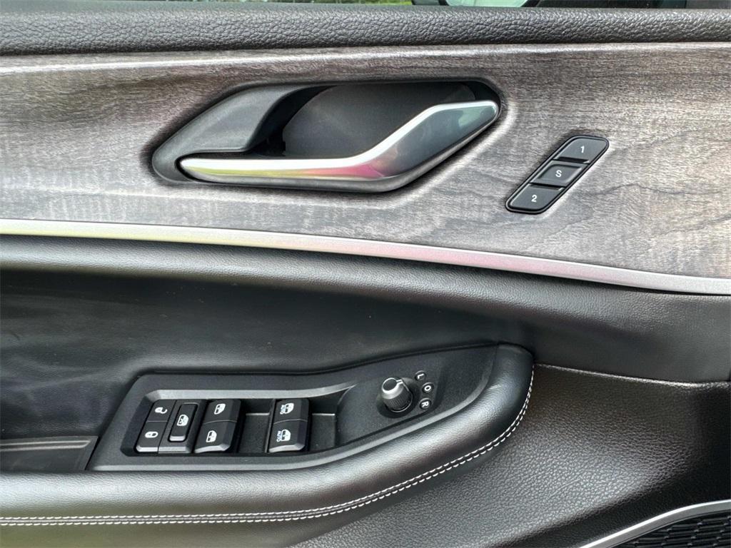 used 2022 Jeep Grand Cherokee L car, priced at $30,699