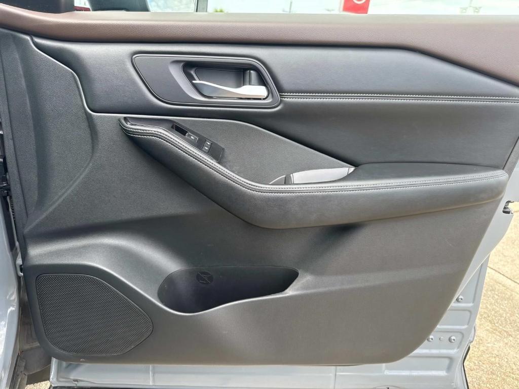 used 2022 Nissan Rogue car, priced at $23,999