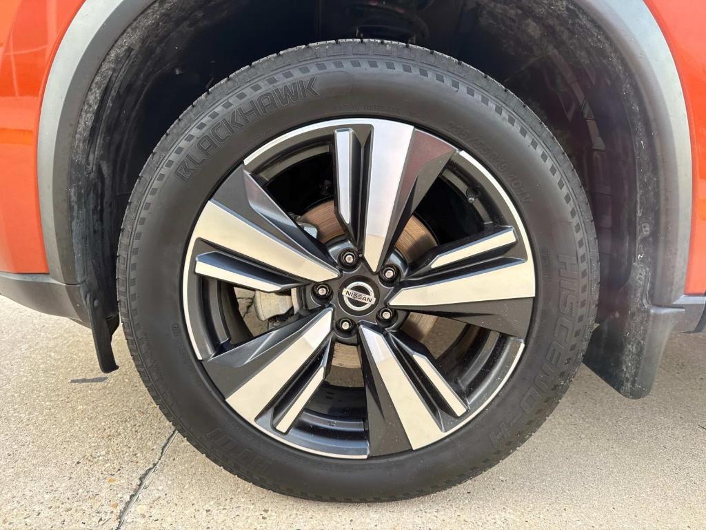 used 2021 Nissan Rogue car, priced at $19,999