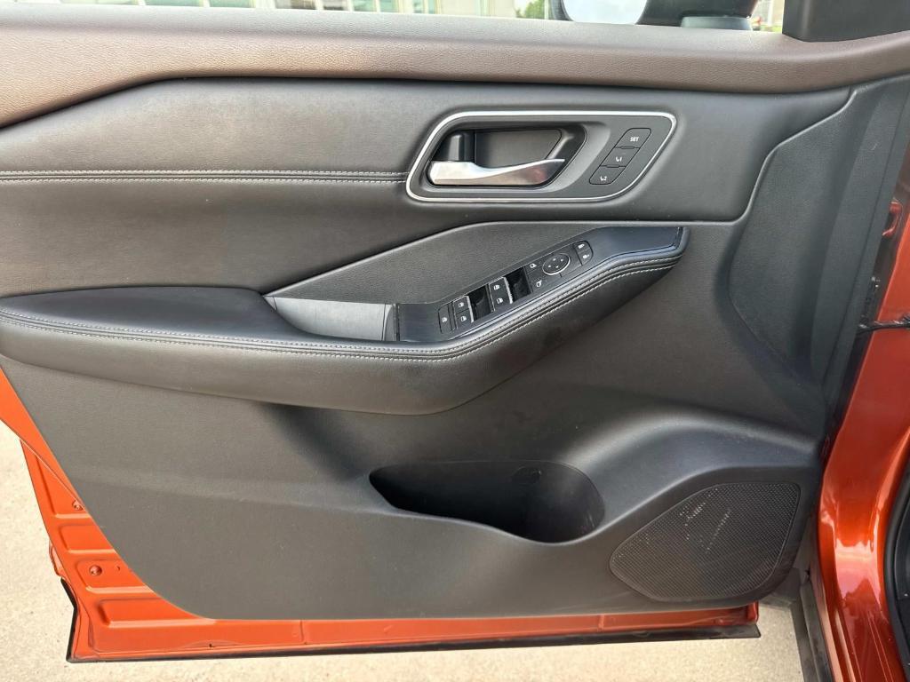 used 2021 Nissan Rogue car, priced at $19,999