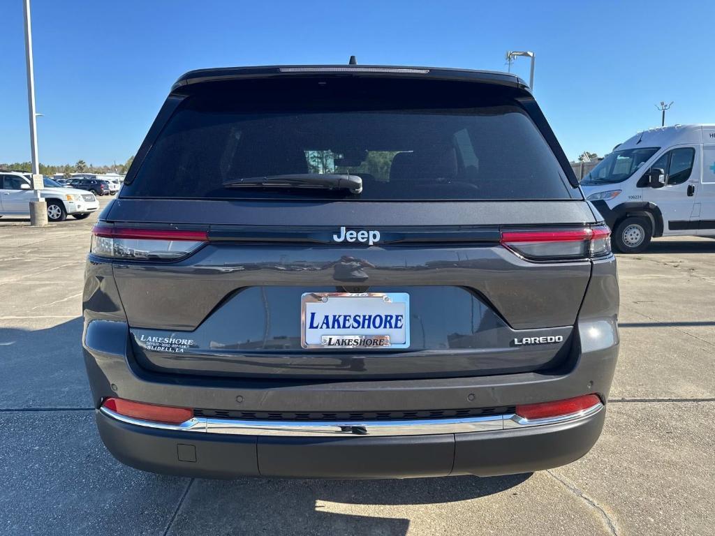 new 2025 Jeep Grand Cherokee car, priced at $39,175