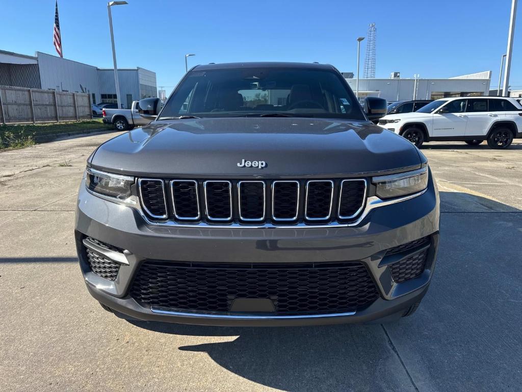 new 2025 Jeep Grand Cherokee car, priced at $39,175