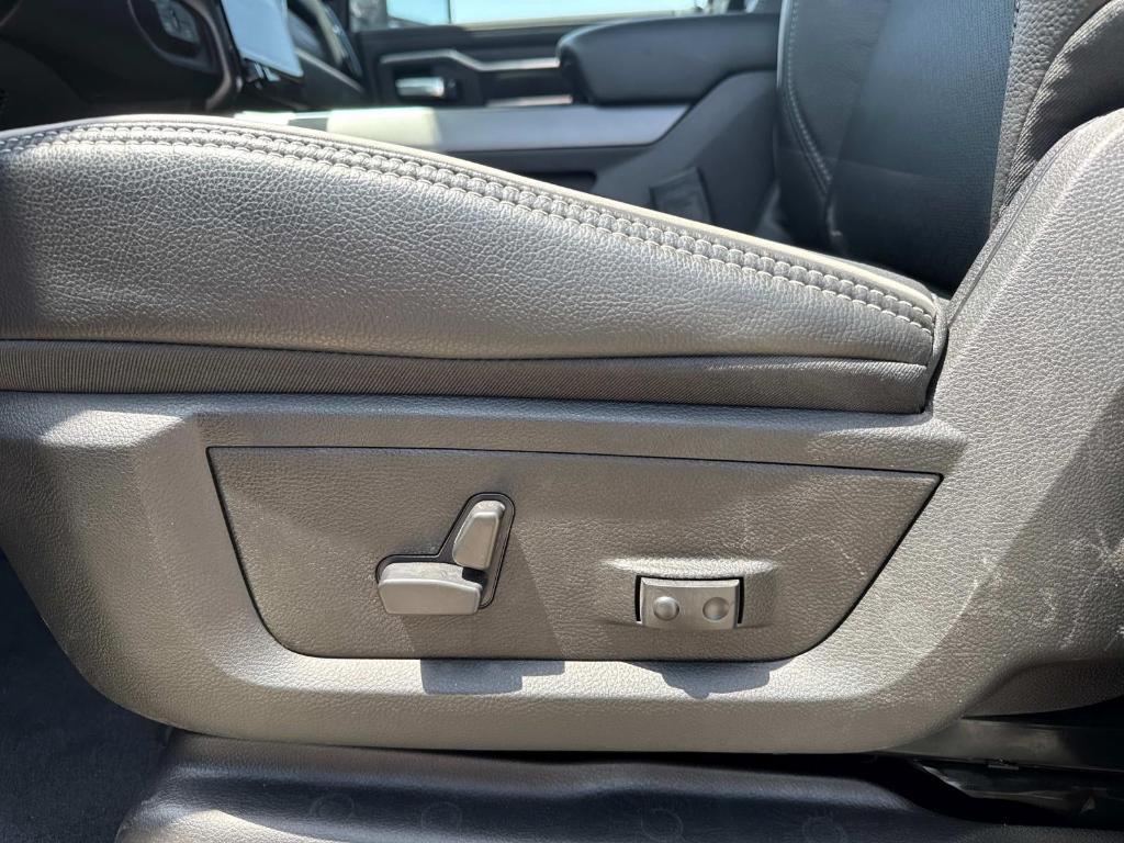 new 2025 Ram 2500 car, priced at $79,795