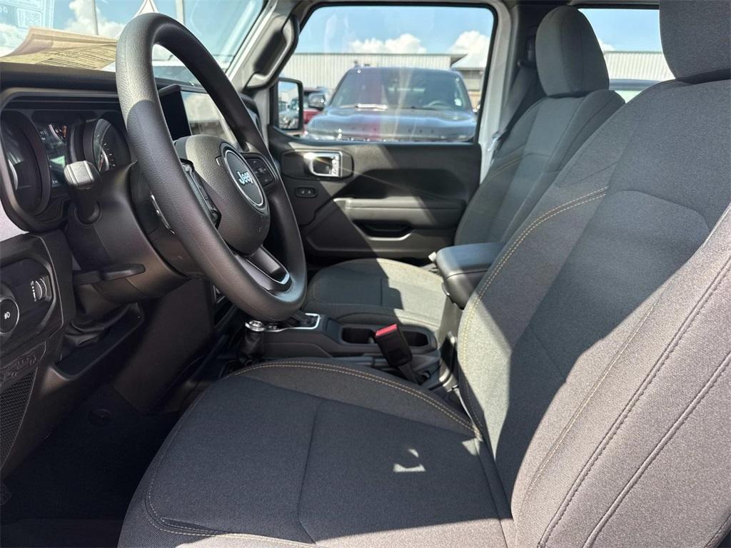 new 2025 Jeep Wrangler car, priced at $42,155