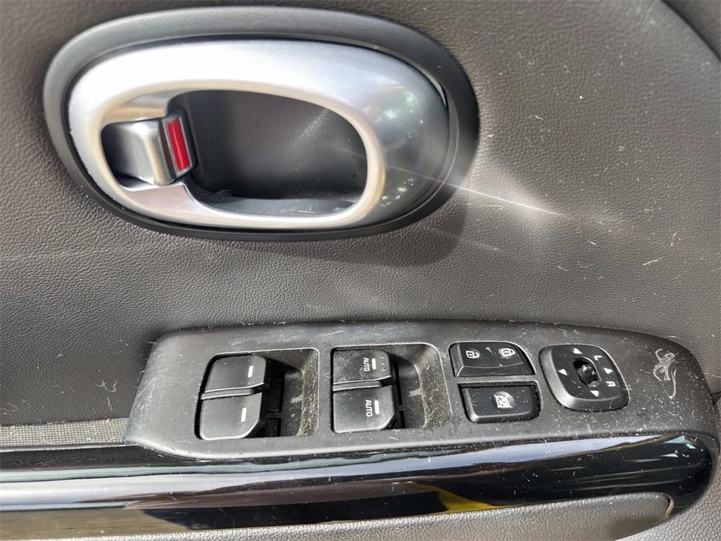 used 2016 Kia Soul car, priced at $11,314