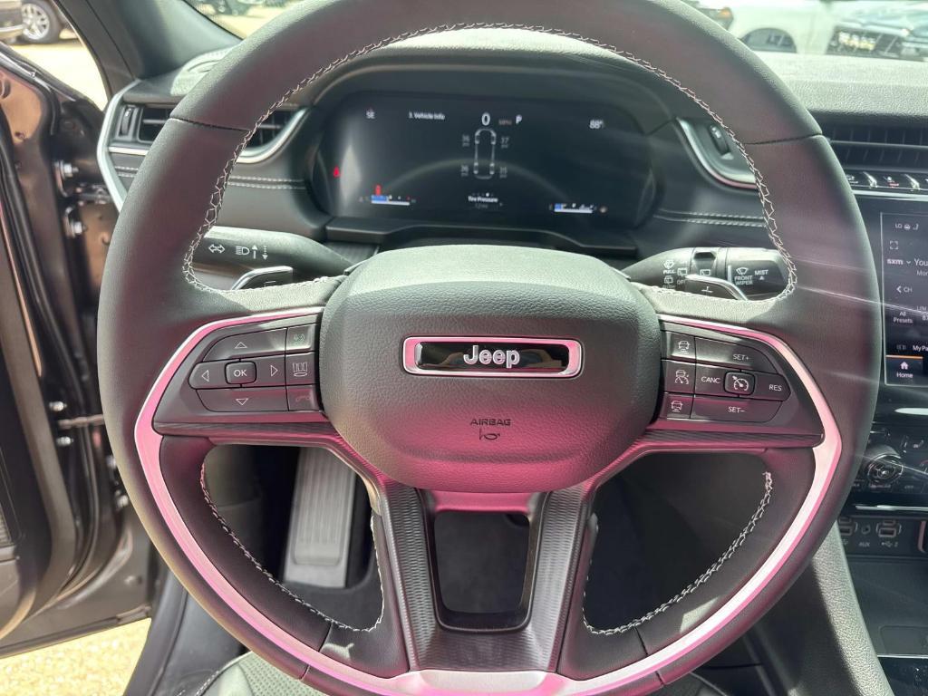 new 2025 Jeep Grand Cherokee L car