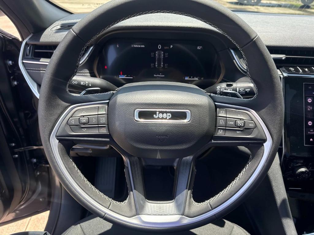 new 2025 Jeep Grand Cherokee car, priced at $36,375