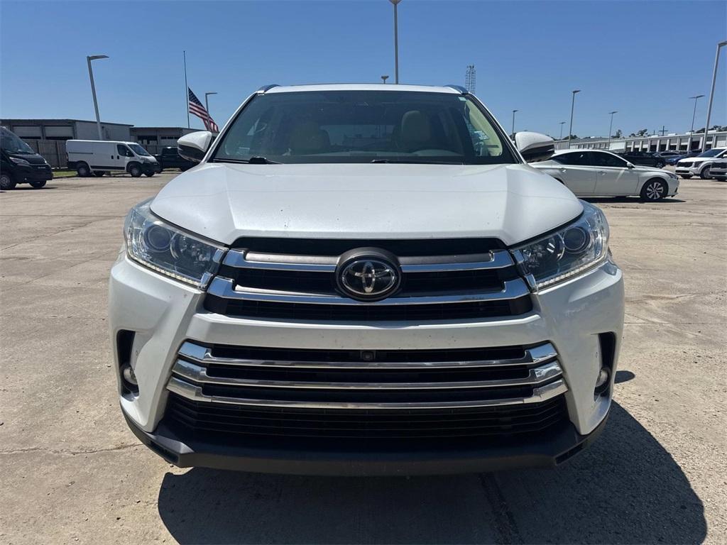 used 2019 Toyota Highlander car, priced at $23,999