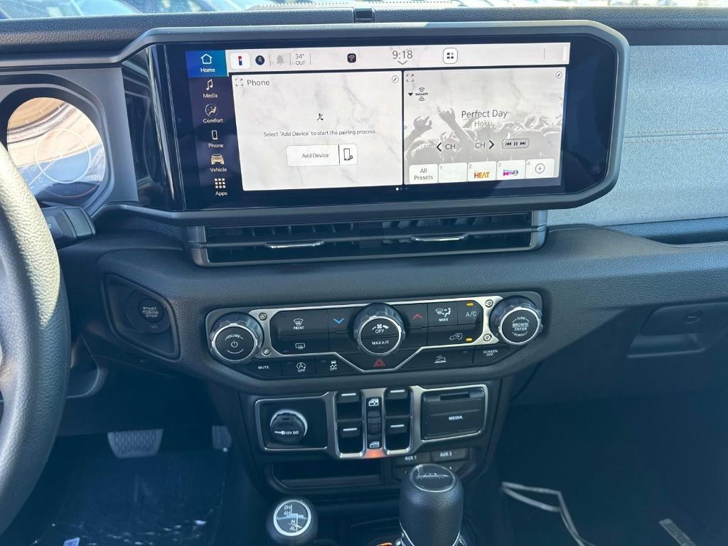 new 2025 Jeep Gladiator car, priced at $42,585
