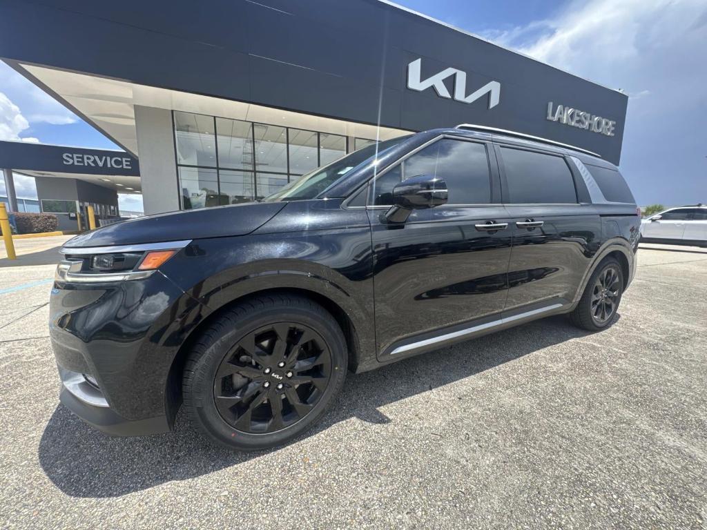 used 2023 Kia Carnival car, priced at $28,683