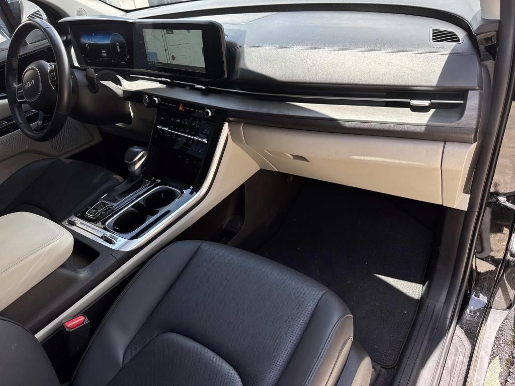 used 2023 Kia Carnival car, priced at $28,683