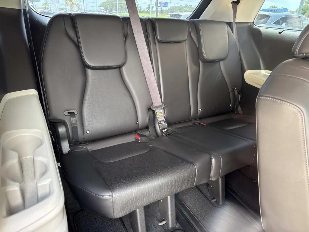 used 2023 Kia Carnival car, priced at $28,683