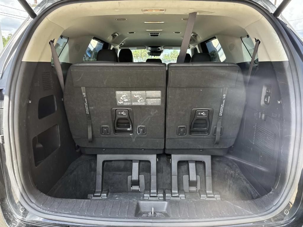 used 2023 Kia Carnival car, priced at $28,683