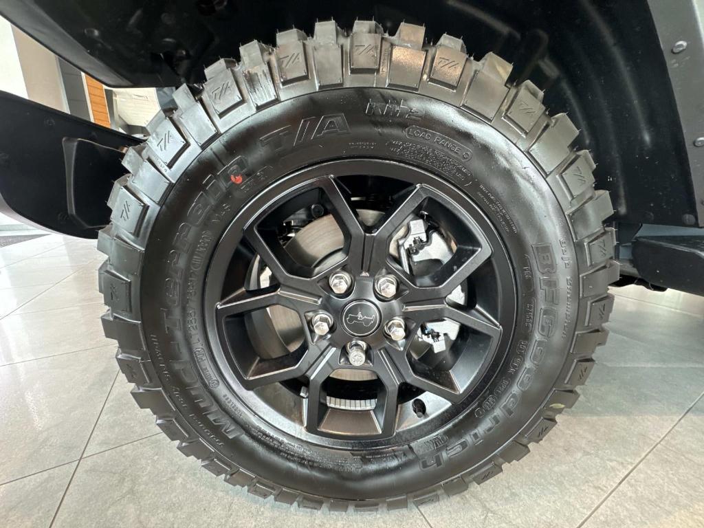 new 2025 Jeep Gladiator car, priced at $44,355