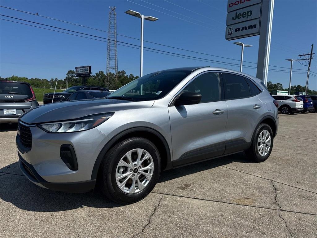 used 2023 Ford Escape car, priced at $24,998