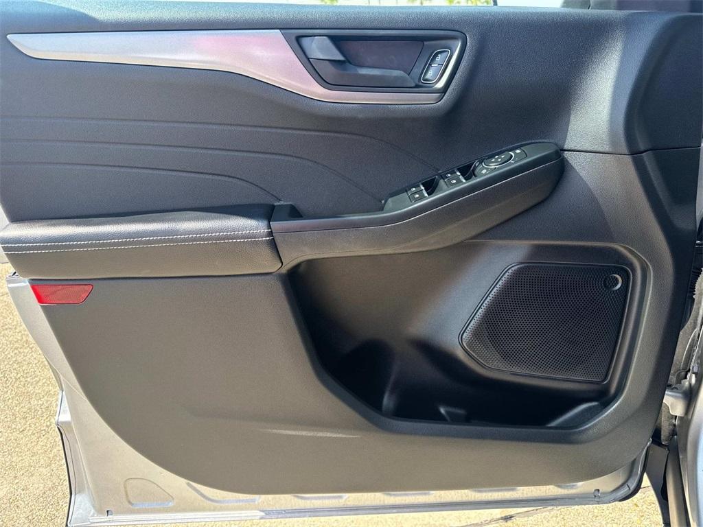 used 2023 Ford Escape car, priced at $24,998