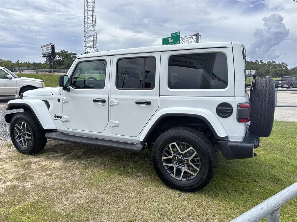 new 2025 Jeep Wrangler car