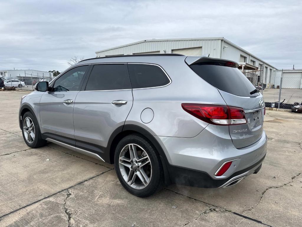 used 2018 Hyundai Santa Fe car, priced at $17,220